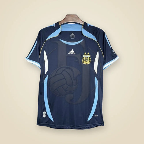 Camiseta Argentina Retro 2006 - Fuera de Juego Club