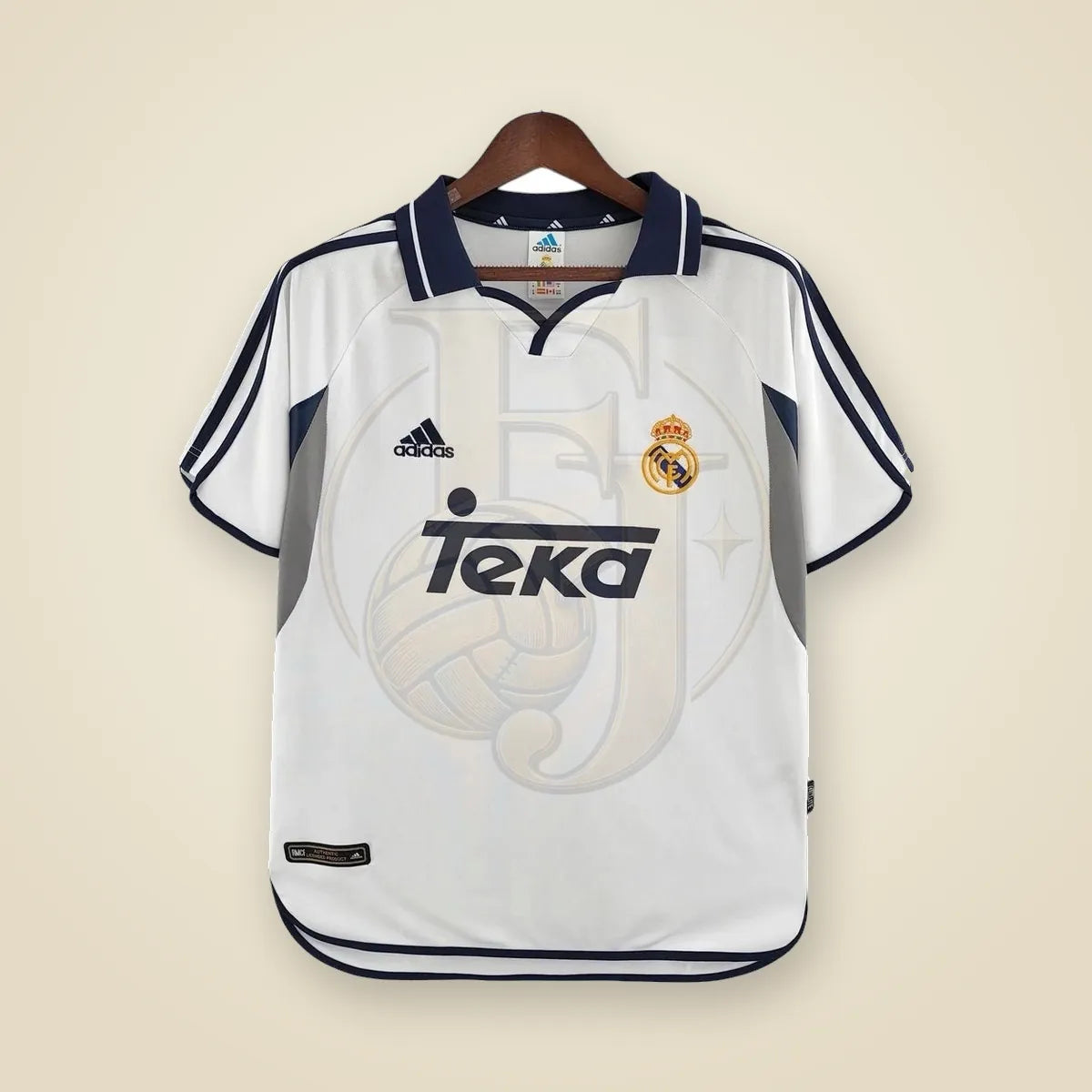 Camiseta Real Madrid Retro 2000/01 - Fuera de Juego Club