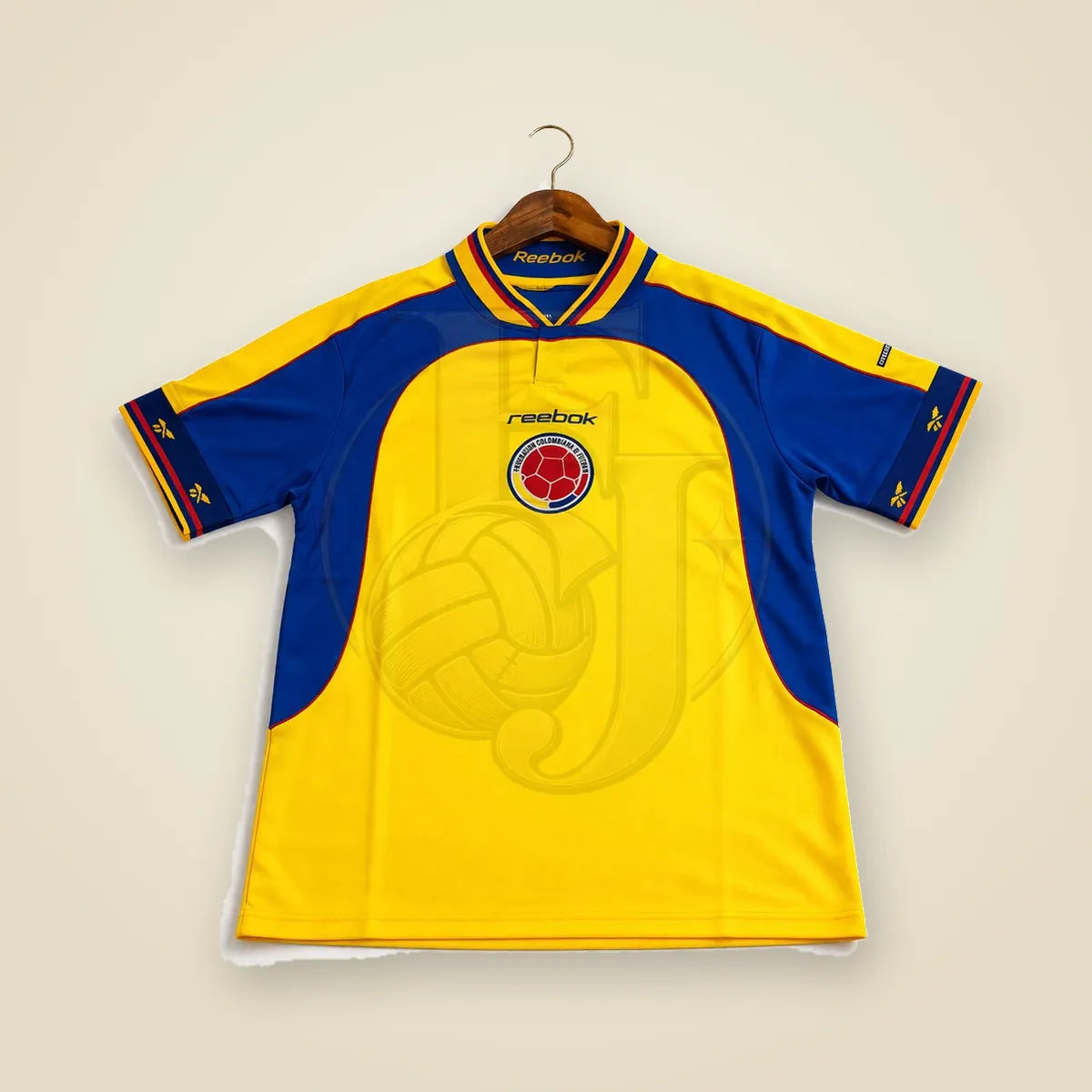 Camiseta Colombia Retro 2001 - Fuera de Juego Club