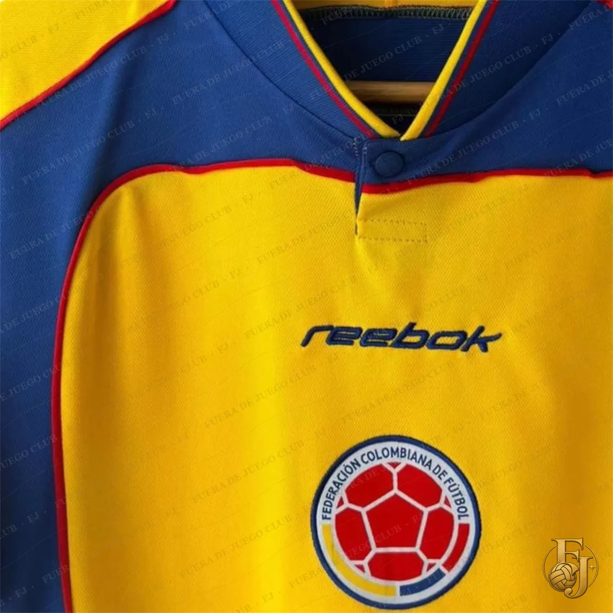 Camiseta Colombia Retro 2001 - Fuera de Juego Club